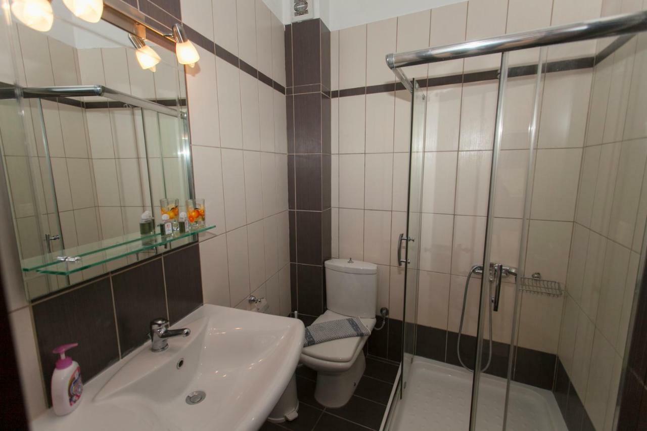 פראליה וראחו Siarbas Hotel מראה חיצוני תמונה