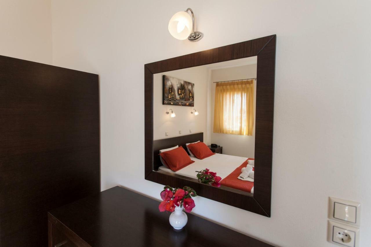פראליה וראחו Siarbas Hotel מראה חיצוני תמונה